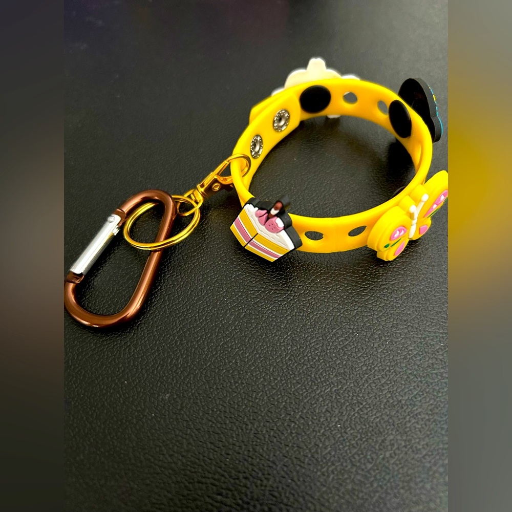 Brand New Summer Shoe Charm Bracelet/Key Ring